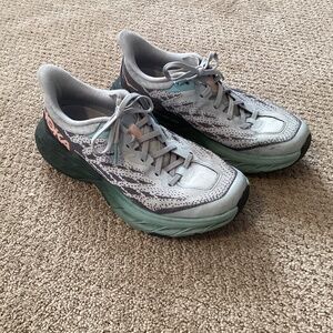 Hoka Speedgoat 5 trail running shoes